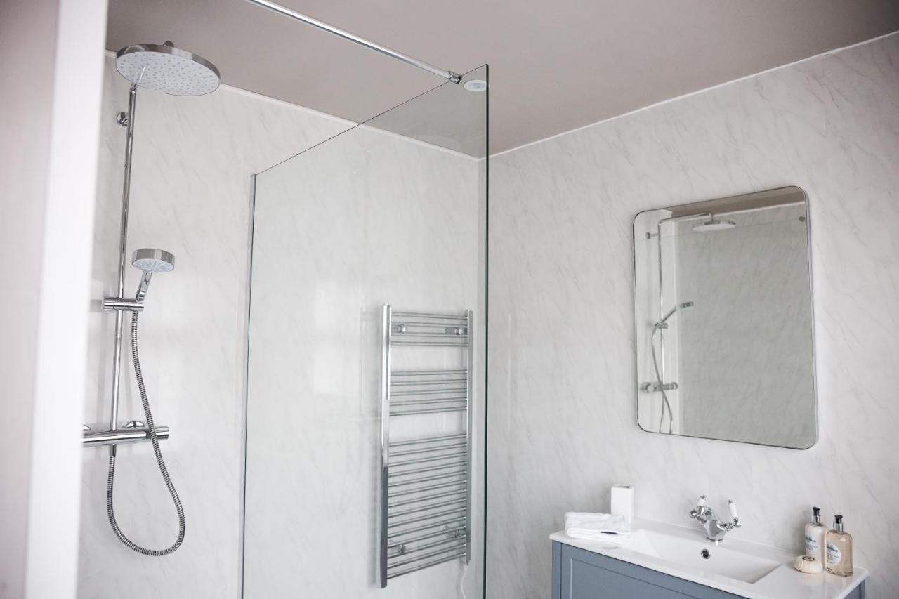 הוילה Taylour House - Edenbridge, Sleeps 10, Historic, Unique Yet Modern מראה חיצוני תמונה