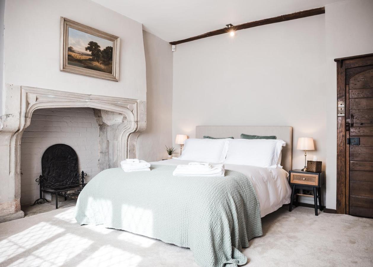 הוילה Taylour House - Edenbridge, Sleeps 10, Historic, Unique Yet Modern מראה חיצוני תמונה
