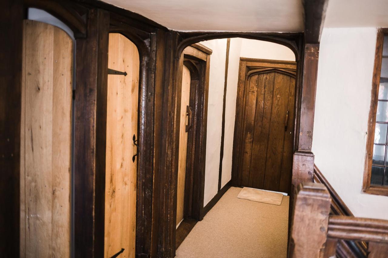 הוילה Taylour House - Edenbridge, Sleeps 10, Historic, Unique Yet Modern מראה חיצוני תמונה