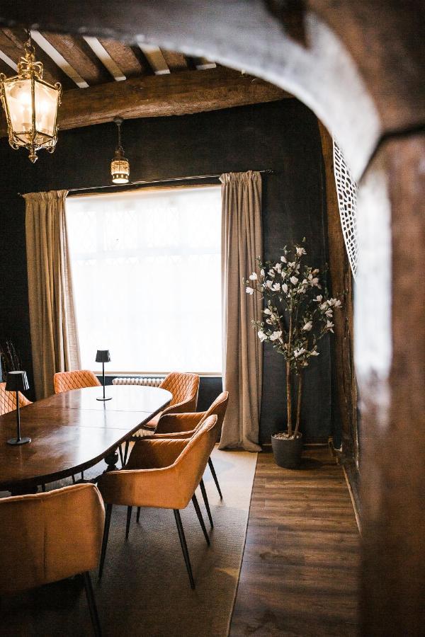 הוילה Taylour House - Edenbridge, Sleeps 10, Historic, Unique Yet Modern מראה חיצוני תמונה