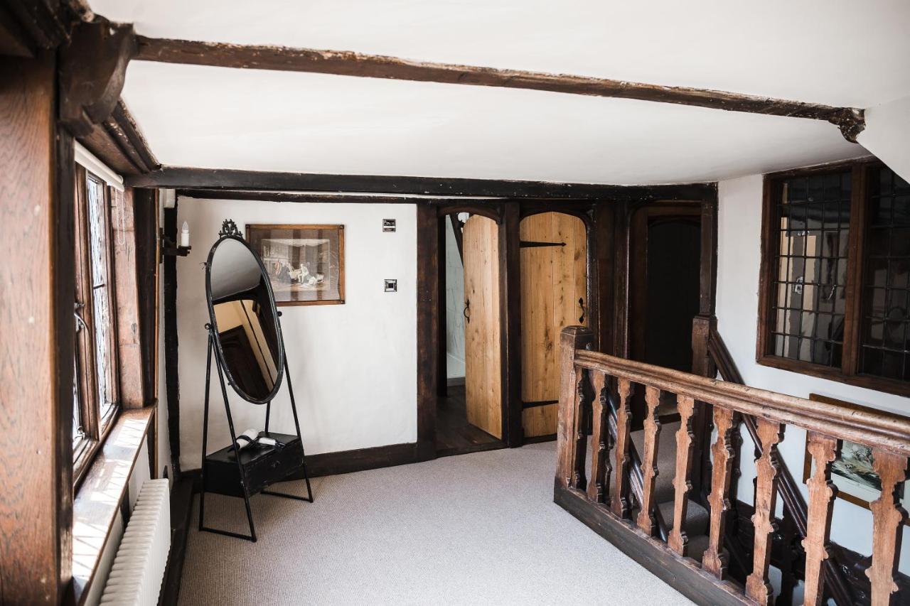 הוילה Taylour House - Edenbridge, Sleeps 10, Historic, Unique Yet Modern מראה חיצוני תמונה